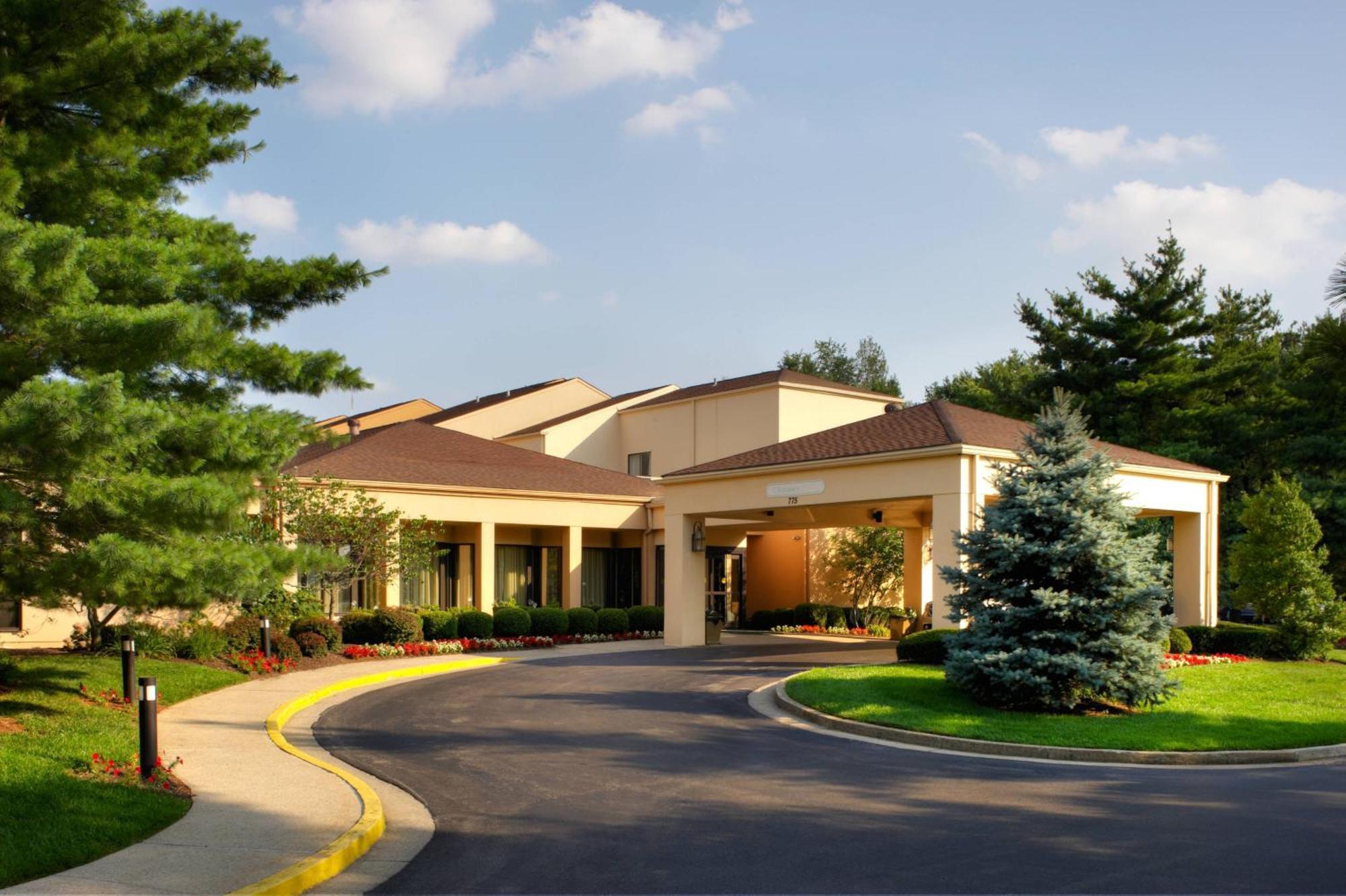 Courtyard By Marriott Lexington North Hotel Exterior photo