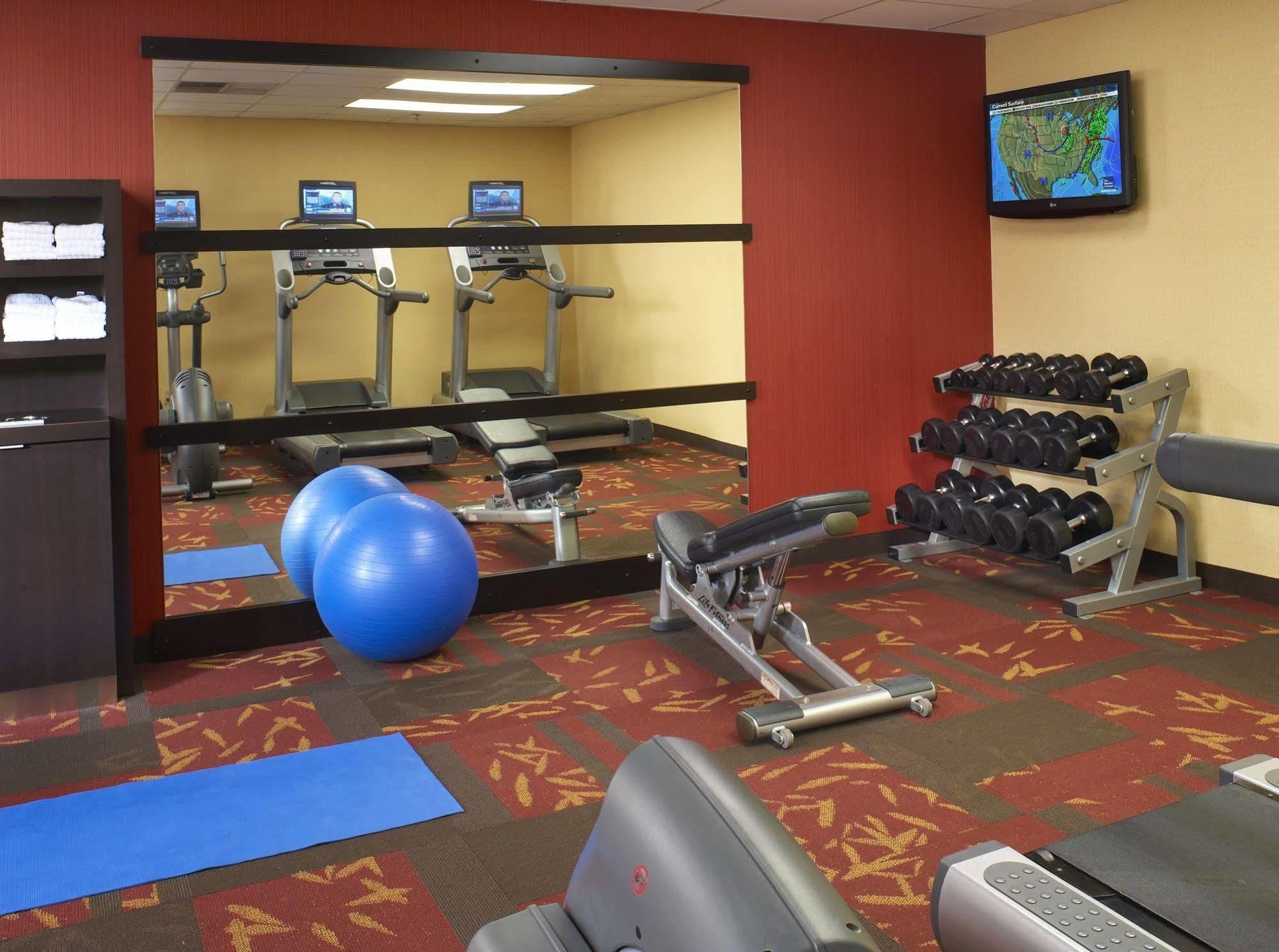 Courtyard By Marriott Lexington North Hotel Facilities photo